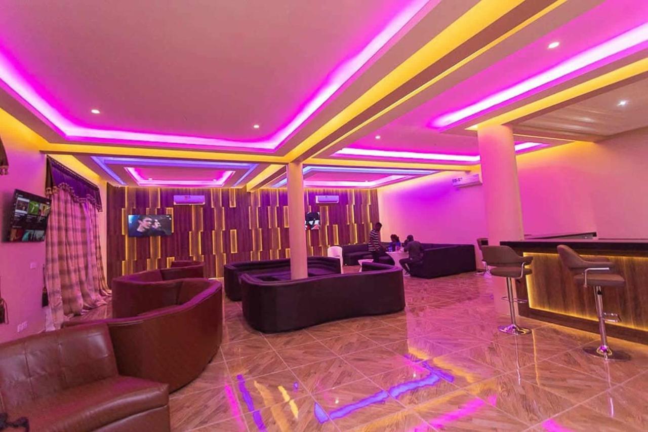 The Platinum Bay Hotel Birekuso 外观 照片